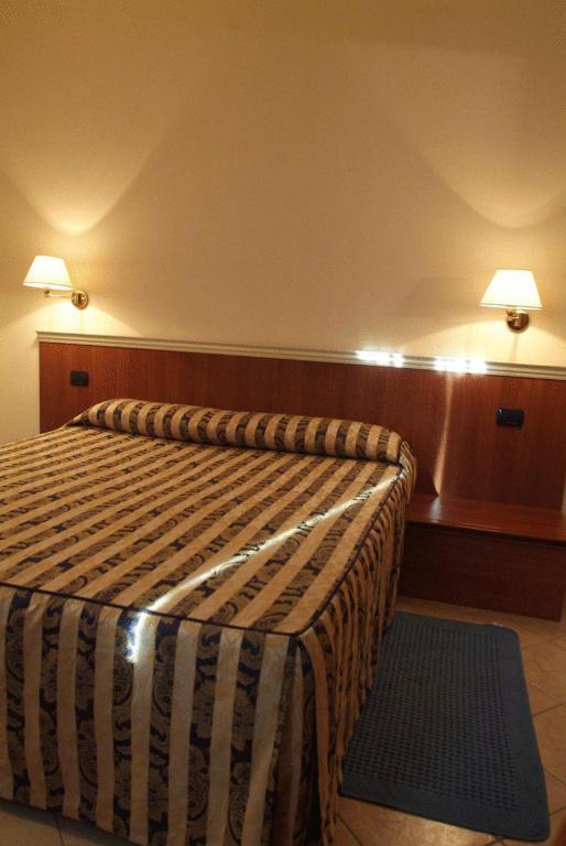 Hotel La Maddalena Quattro Castella Room photo